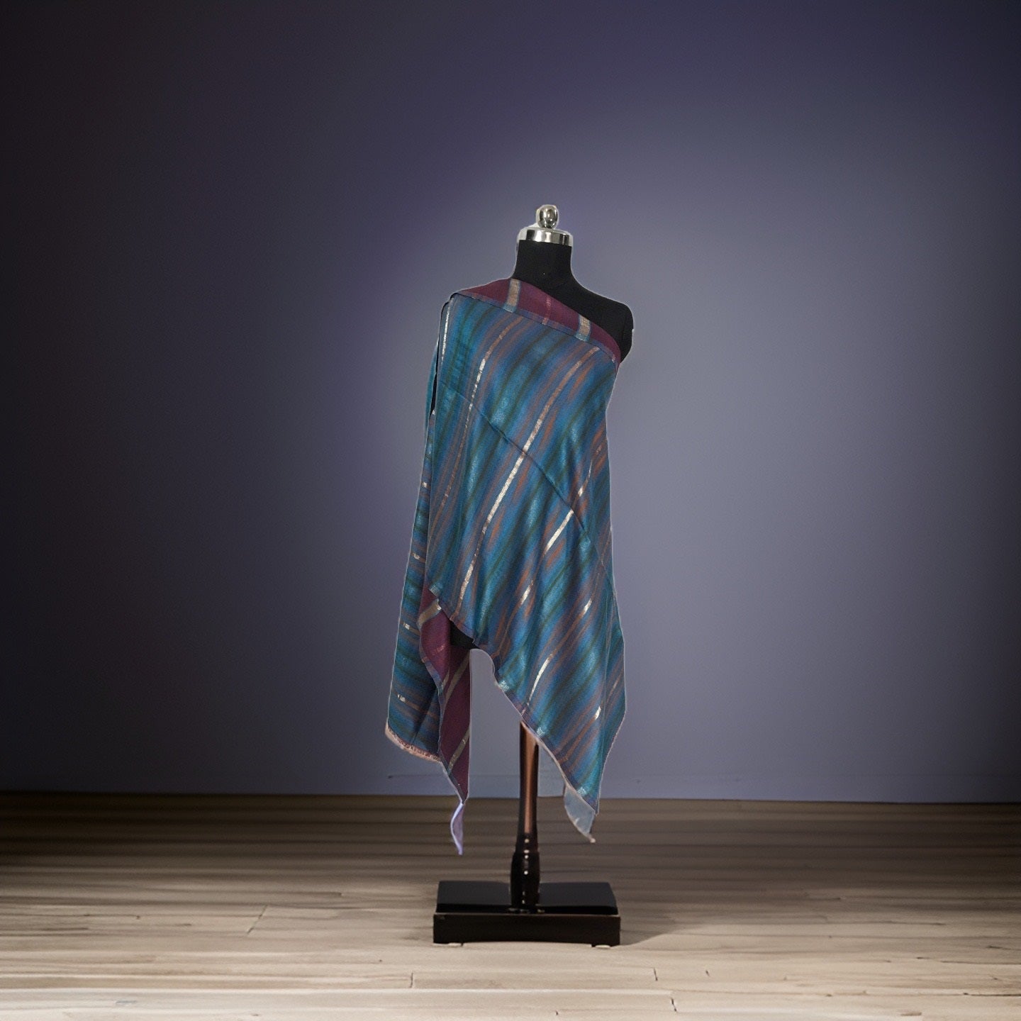 REVERSIBLE STRIPES STOLE