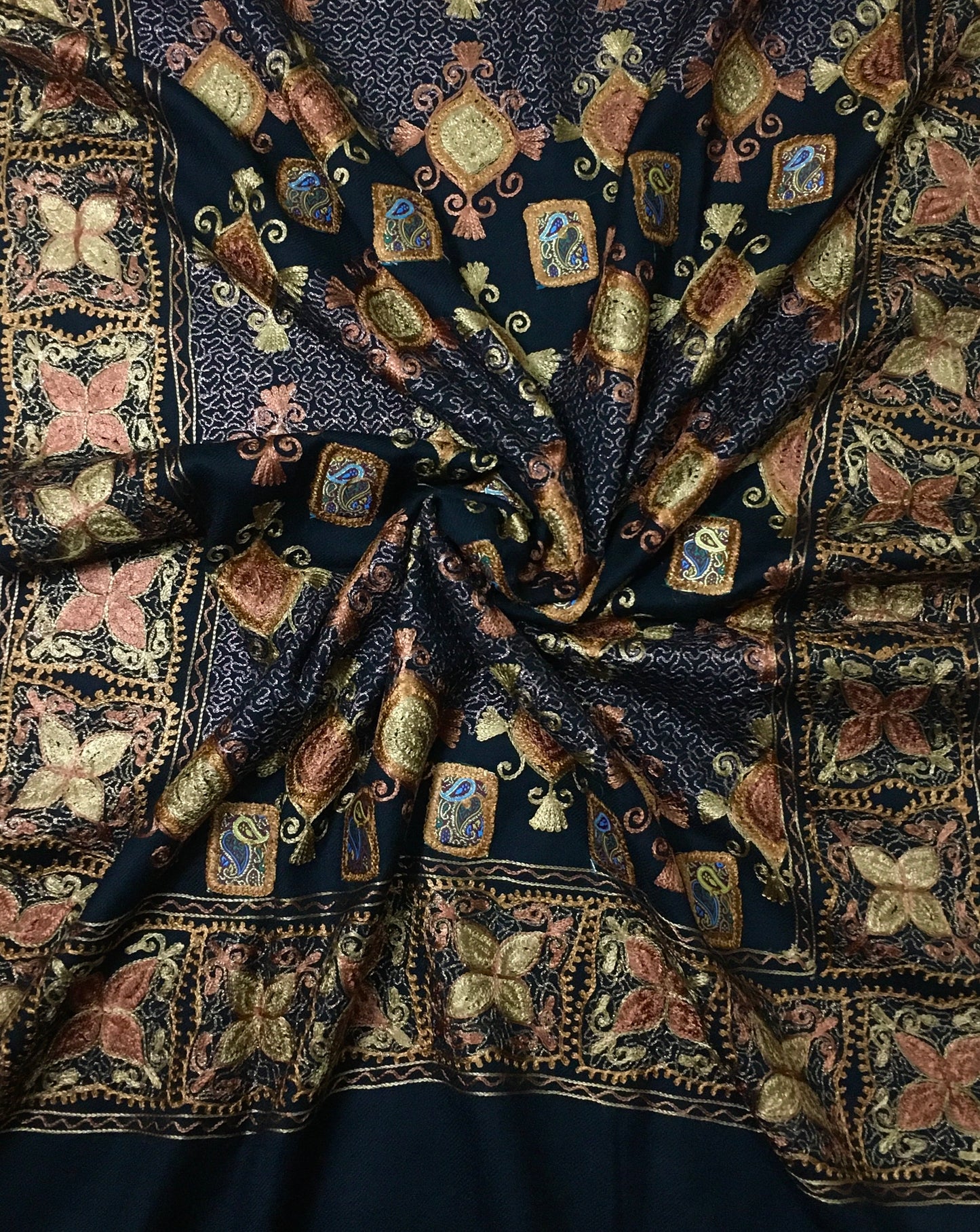 EMBROIDERY STOLE
