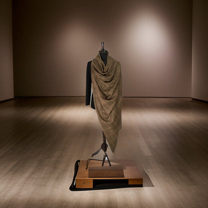 CONTRAST CHECKERED DESIGN LOHI